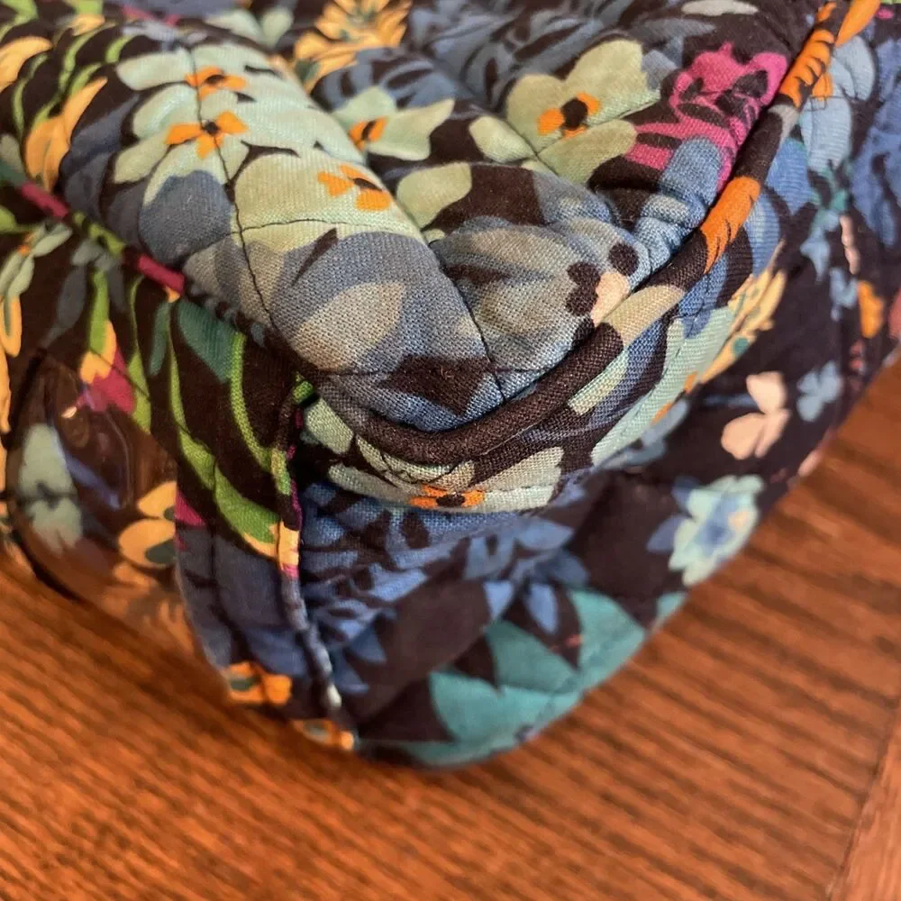 Vera Bradley  plastic lined Lunch Bag  Midnight Blues Pattern (Retired)